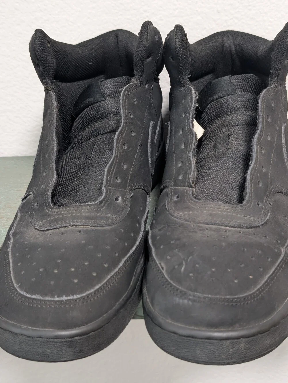 Nike CU6629-001 Court Vision Mid Men’s Mid Top Lace-Up Athletic Sneakers Black